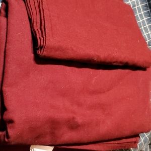 1 pillow case and one sheet cover